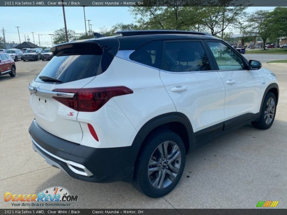 2021 Kia Seltos S AWD Clear White / Black Photo #2