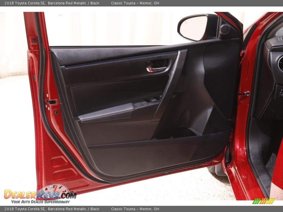 2018 Toyota Corolla SE Barcelona Red Metallic / Black Photo #4