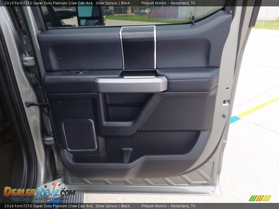 Door Panel of 2019 Ford F250 Super Duty Platinum Crew Cab 4x4 Photo #27