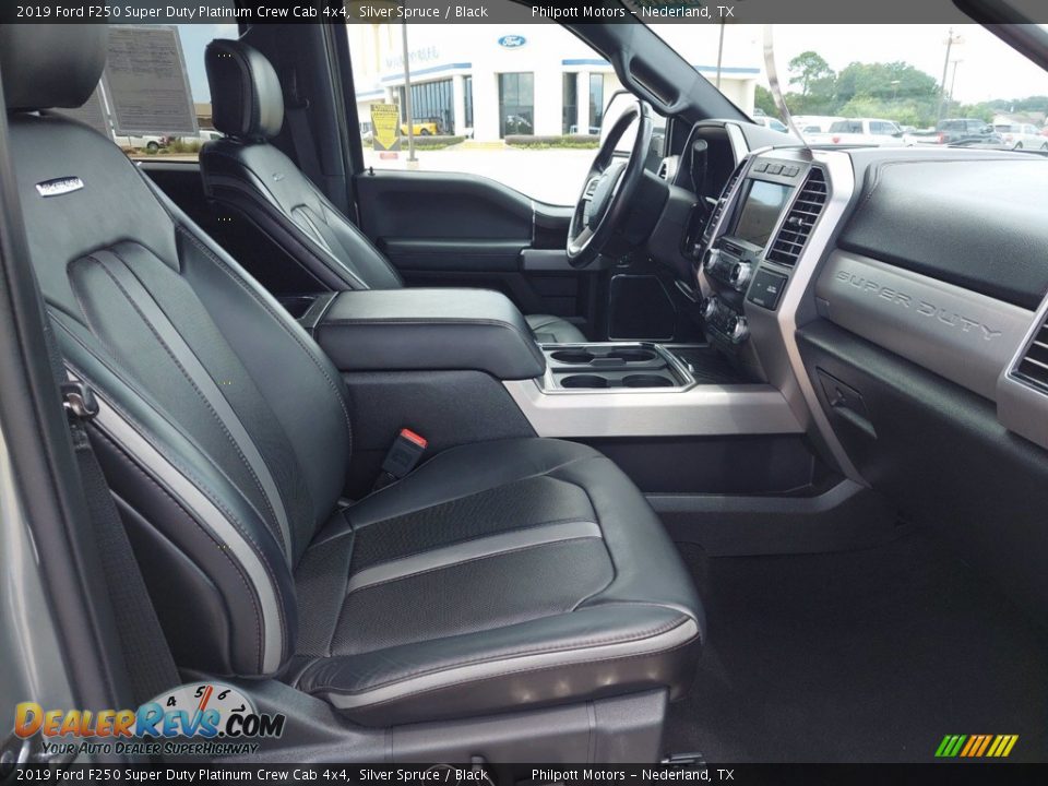 Front Seat of 2019 Ford F250 Super Duty Platinum Crew Cab 4x4 Photo #30