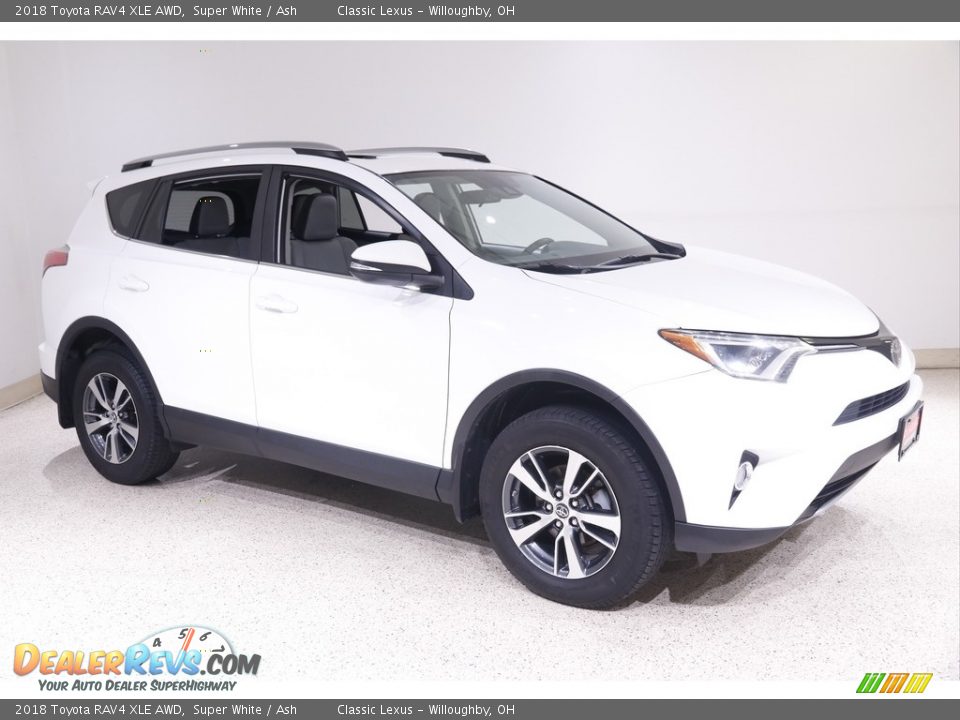 2018 Toyota RAV4 XLE AWD Super White / Ash Photo #1