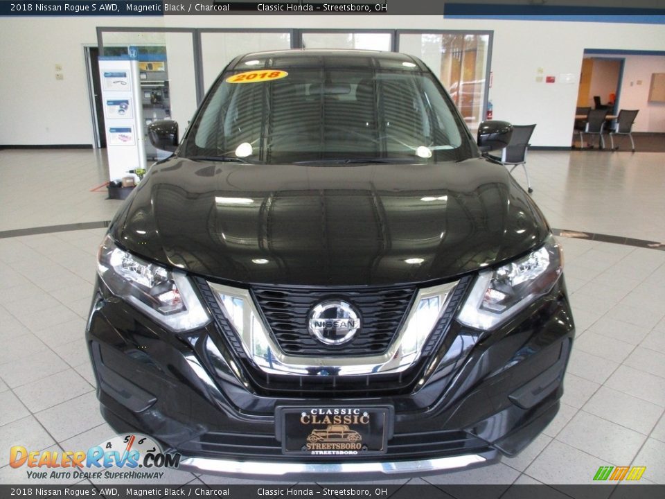 2018 Nissan Rogue S AWD Magnetic Black / Charcoal Photo #2