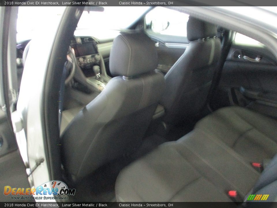 2018 Honda Civic EX Hatchback Lunar Silver Metallic / Black Photo #24