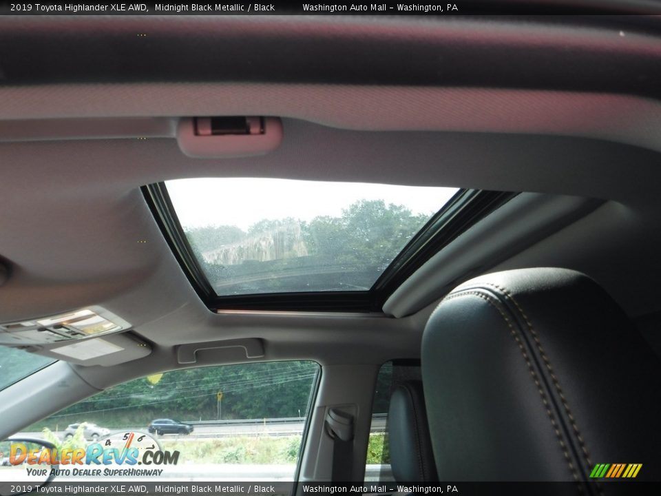 2019 Toyota Highlander XLE AWD Midnight Black Metallic / Black Photo #17