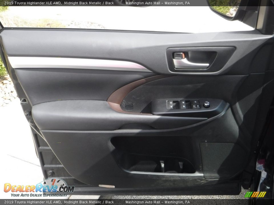 2019 Toyota Highlander XLE AWD Midnight Black Metallic / Black Photo #19