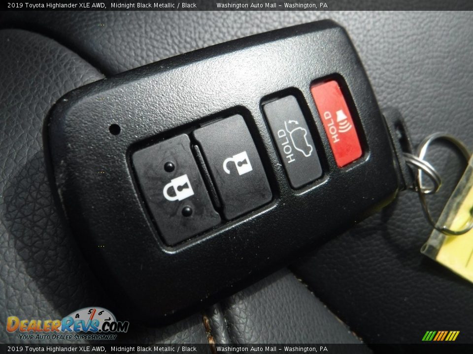 2019 Toyota Highlander XLE AWD Midnight Black Metallic / Black Photo #26