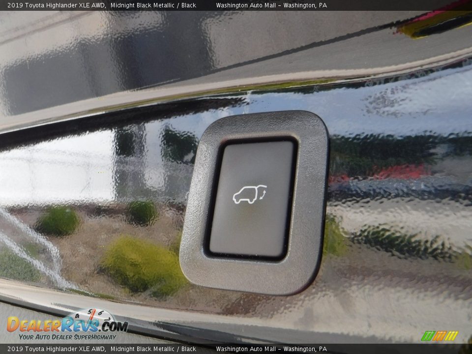 2019 Toyota Highlander XLE AWD Midnight Black Metallic / Black Photo #35