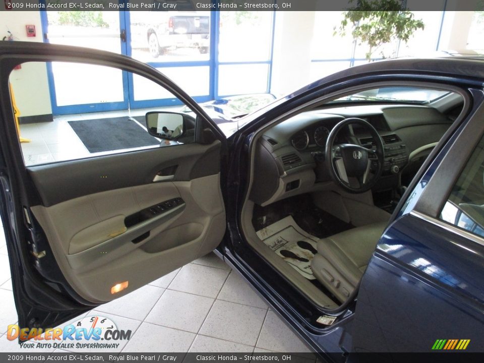 2009 Honda Accord EX-L Sedan Royal Blue Pearl / Gray Photo #20