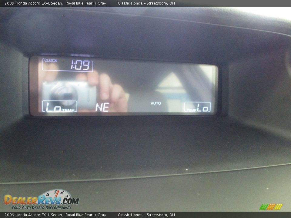 2009 Honda Accord EX-L Sedan Royal Blue Pearl / Gray Photo #28