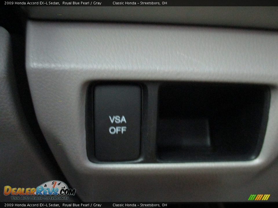 2009 Honda Accord EX-L Sedan Royal Blue Pearl / Gray Photo #32