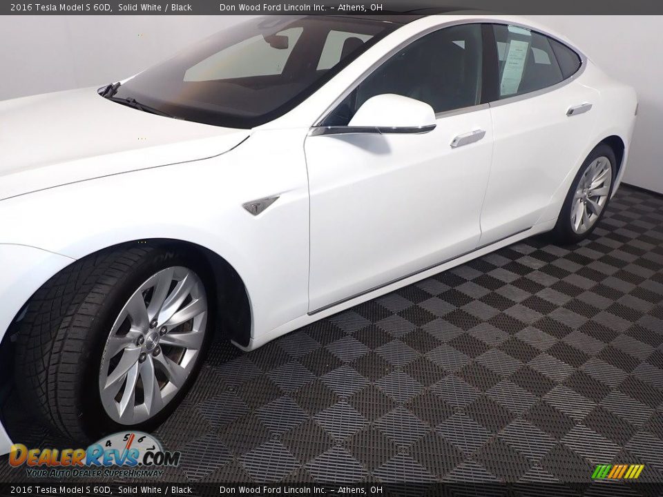 2016 Tesla Model S 60D Solid White / Black Photo #12