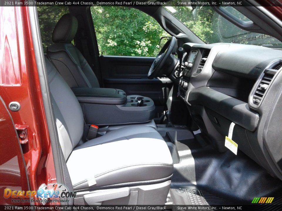 2021 Ram 3500 Tradesman Crew Cab 4x4 Chassis Delmonico Red Pearl / Diesel Gray/Black Photo #15
