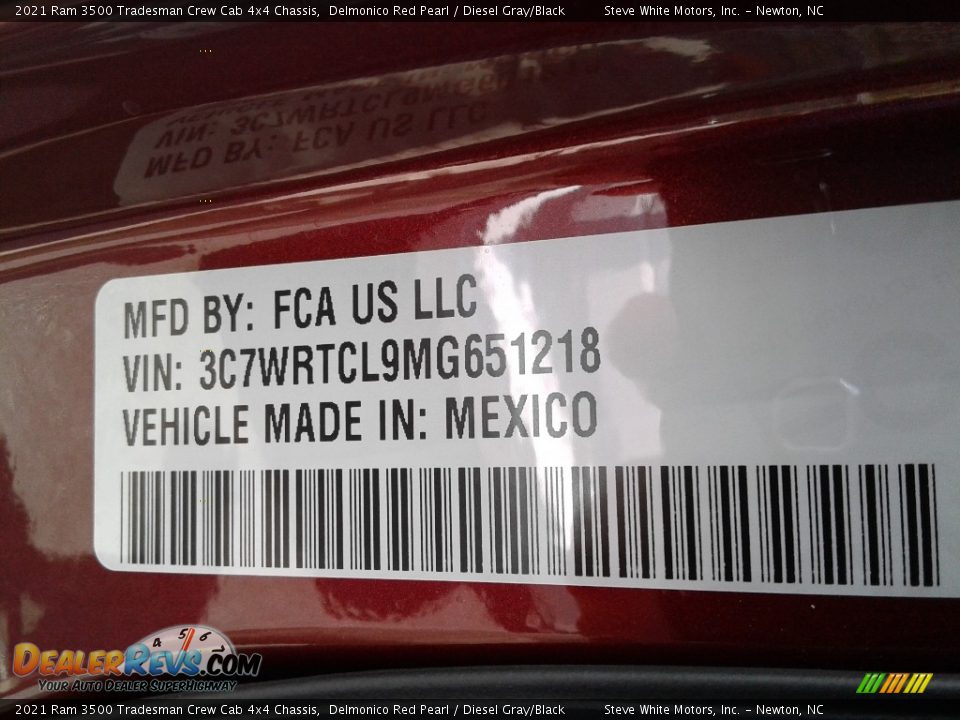 2021 Ram 3500 Tradesman Crew Cab 4x4 Chassis Delmonico Red Pearl / Diesel Gray/Black Photo #26