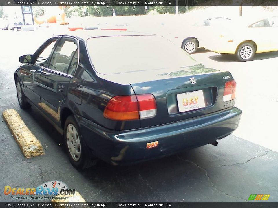 1997 Honda Civic EX Sedan Cypress Green Metallic / Beige Photo #4