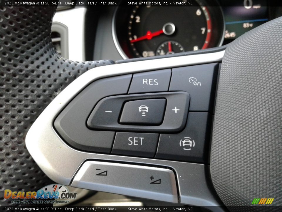 2021 Volkswagen Atlas SE R-Line Steering Wheel Photo #20