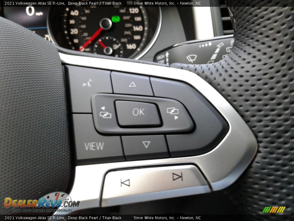 2021 Volkswagen Atlas SE R-Line Steering Wheel Photo #21