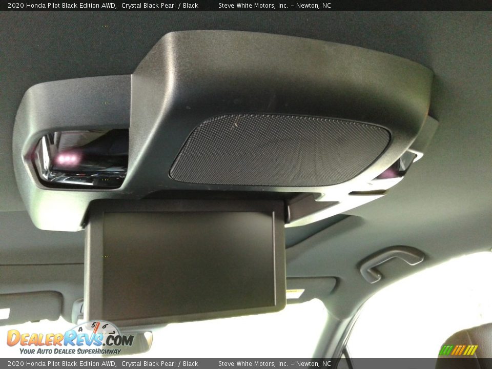 Entertainment System of 2020 Honda Pilot Black Edition AWD Photo #14