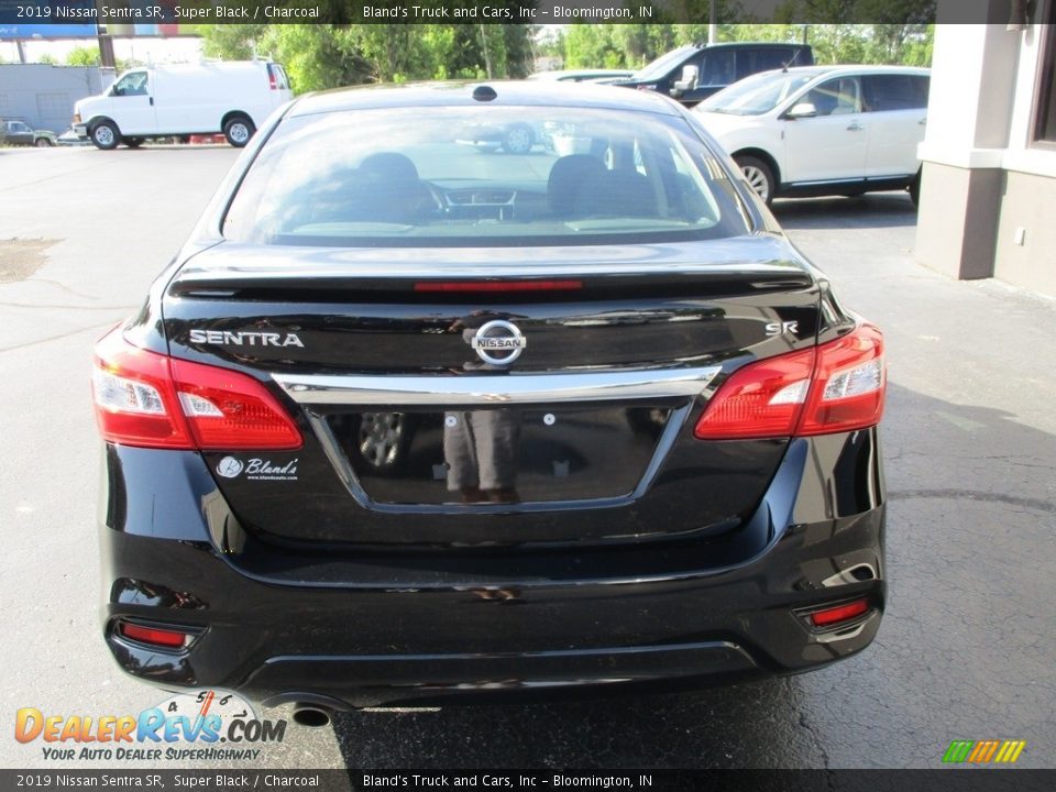 2019 Nissan Sentra SR Super Black / Charcoal Photo #28