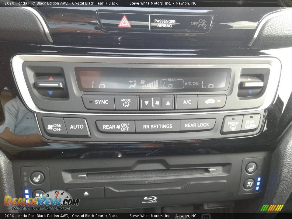 Controls of 2020 Honda Pilot Black Edition AWD Photo #28