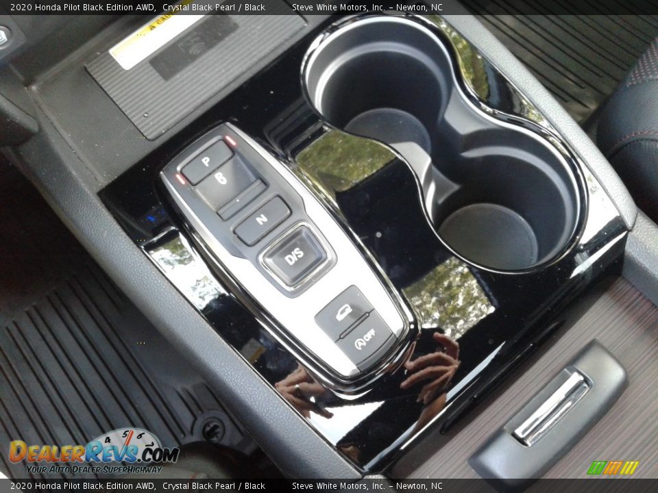 2020 Honda Pilot Black Edition AWD Shifter Photo #30