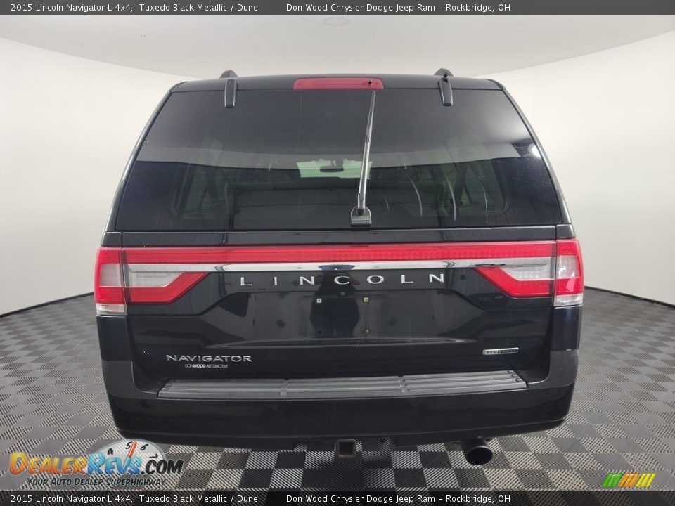 2015 Lincoln Navigator L 4x4 Tuxedo Black Metallic / Dune Photo #11