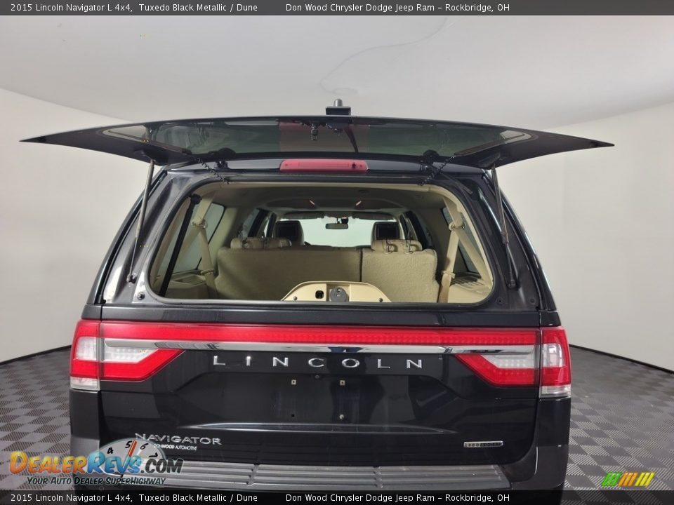 2015 Lincoln Navigator L 4x4 Tuxedo Black Metallic / Dune Photo #14