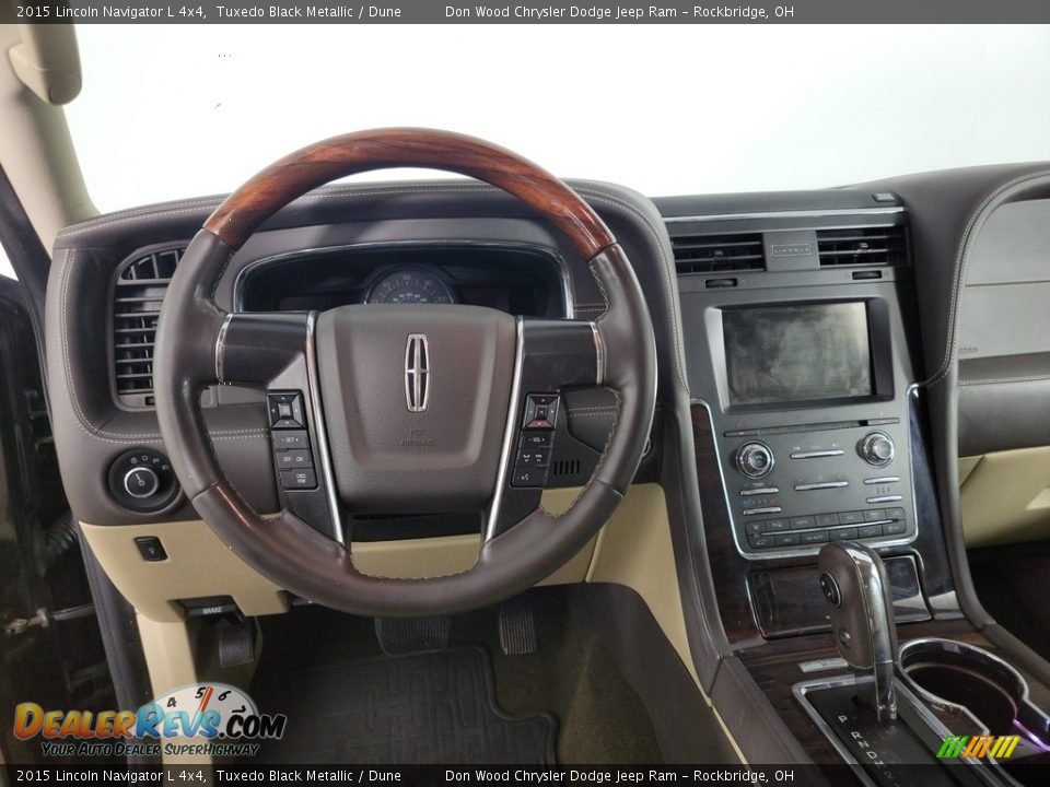 Dashboard of 2015 Lincoln Navigator L 4x4 Photo #23