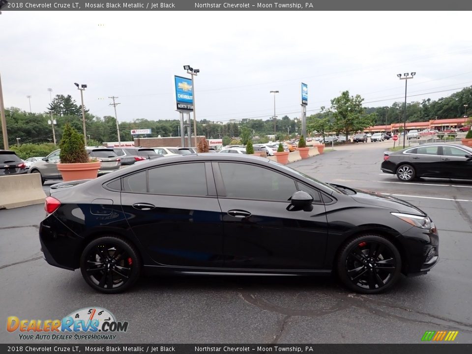 2018 Chevrolet Cruze LT Mosaic Black Metallic / Jet Black Photo #10