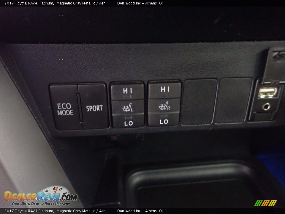 2017 Toyota RAV4 Platinum Magnetic Gray Metallic / Ash Photo #3