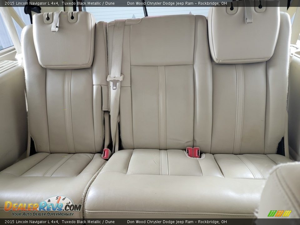 Rear Seat of 2015 Lincoln Navigator L 4x4 Photo #32