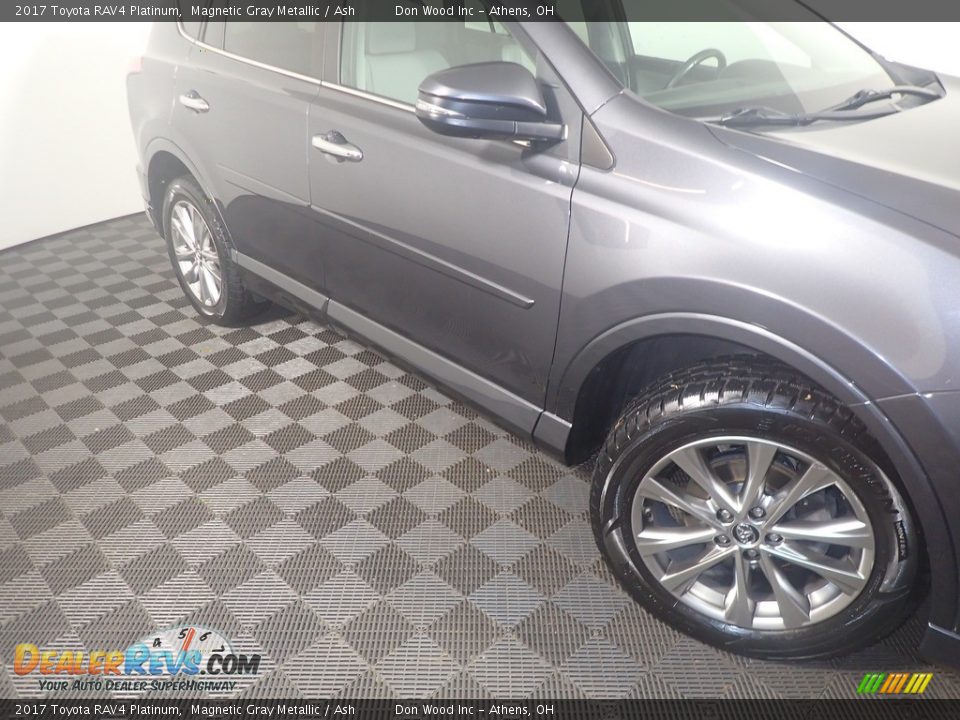 2017 Toyota RAV4 Platinum Magnetic Gray Metallic / Ash Photo #7