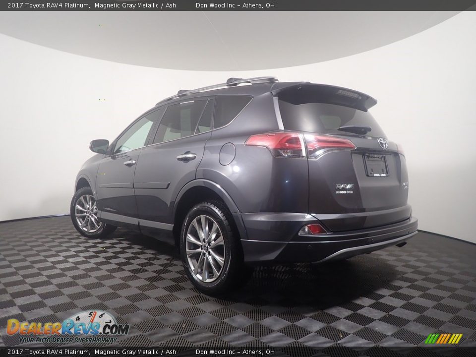 2017 Toyota RAV4 Platinum Magnetic Gray Metallic / Ash Photo #14