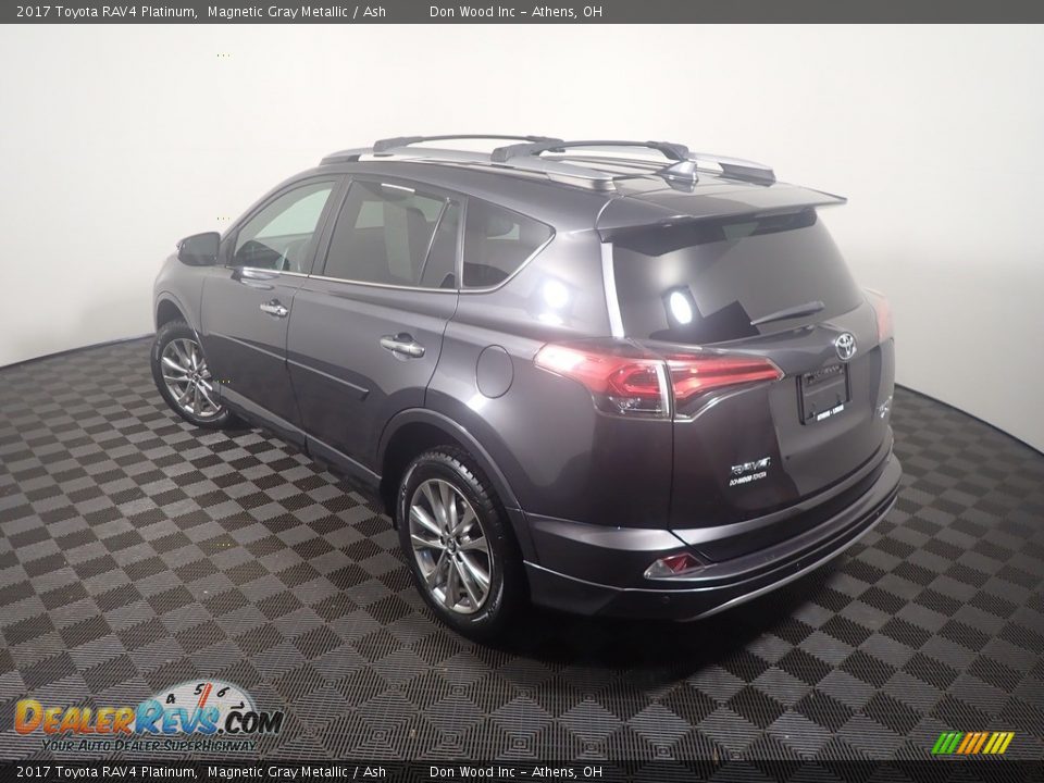2017 Toyota RAV4 Platinum Magnetic Gray Metallic / Ash Photo #15