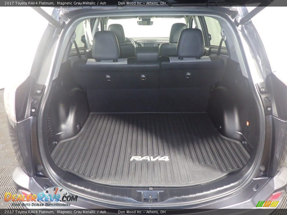 2017 Toyota RAV4 Platinum Magnetic Gray Metallic / Ash Photo #19