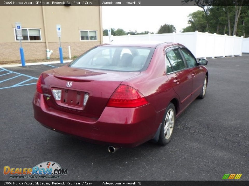 2006 Honda Accord SE Sedan Redondo Red Pearl / Gray Photo #4