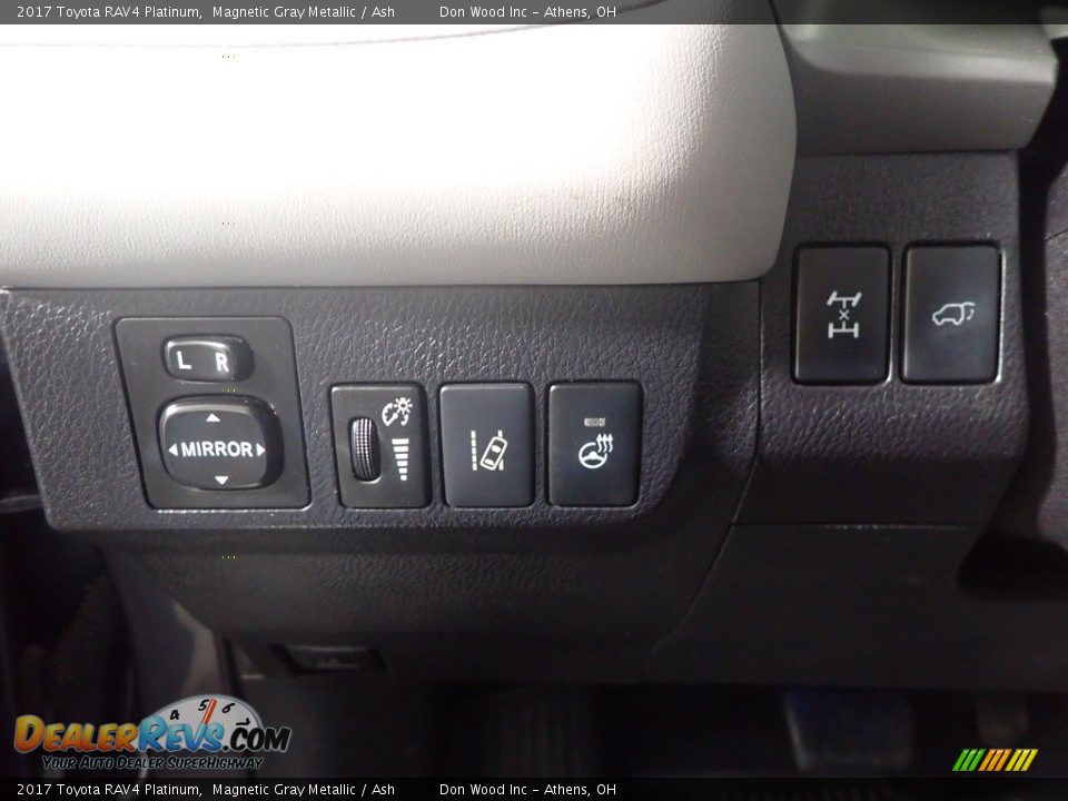 2017 Toyota RAV4 Platinum Magnetic Gray Metallic / Ash Photo #35