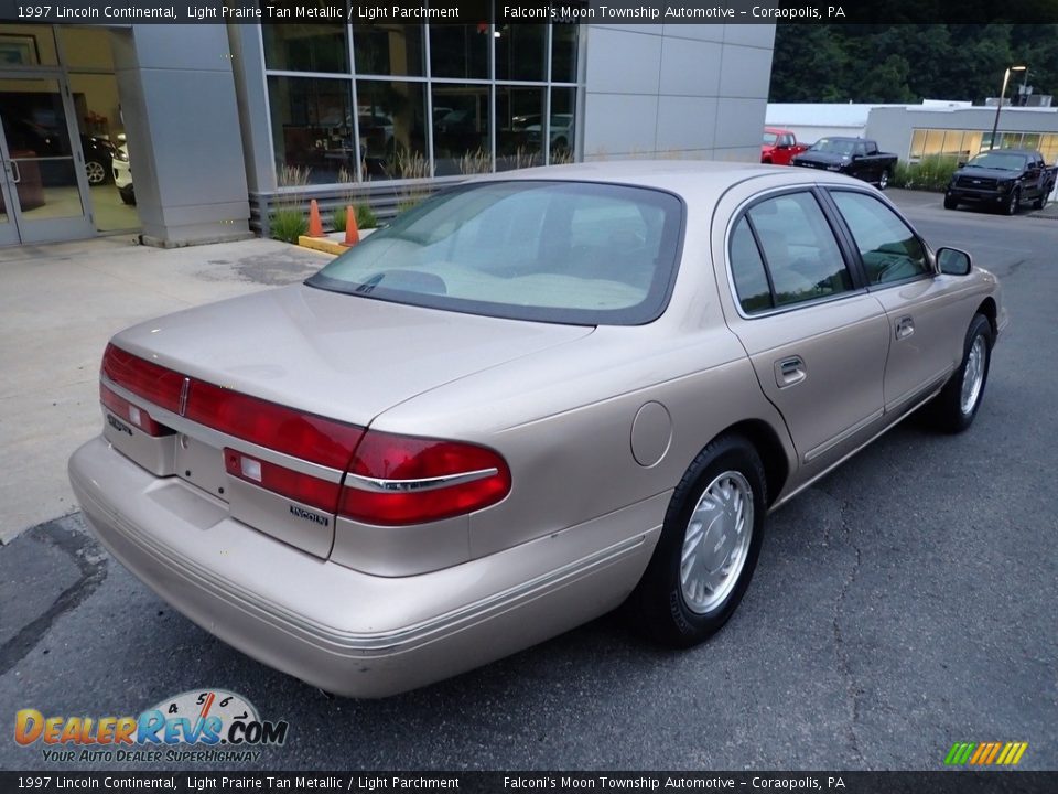 Light Prairie Tan Metallic 1997 Lincoln Continental  Photo #2