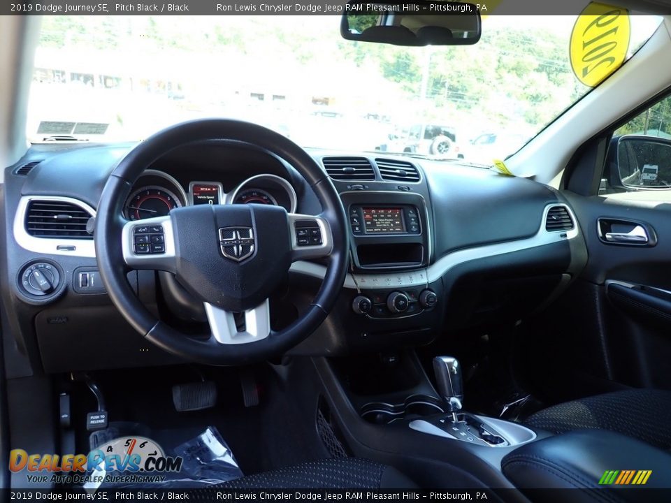 2019 Dodge Journey SE Pitch Black / Black Photo #14