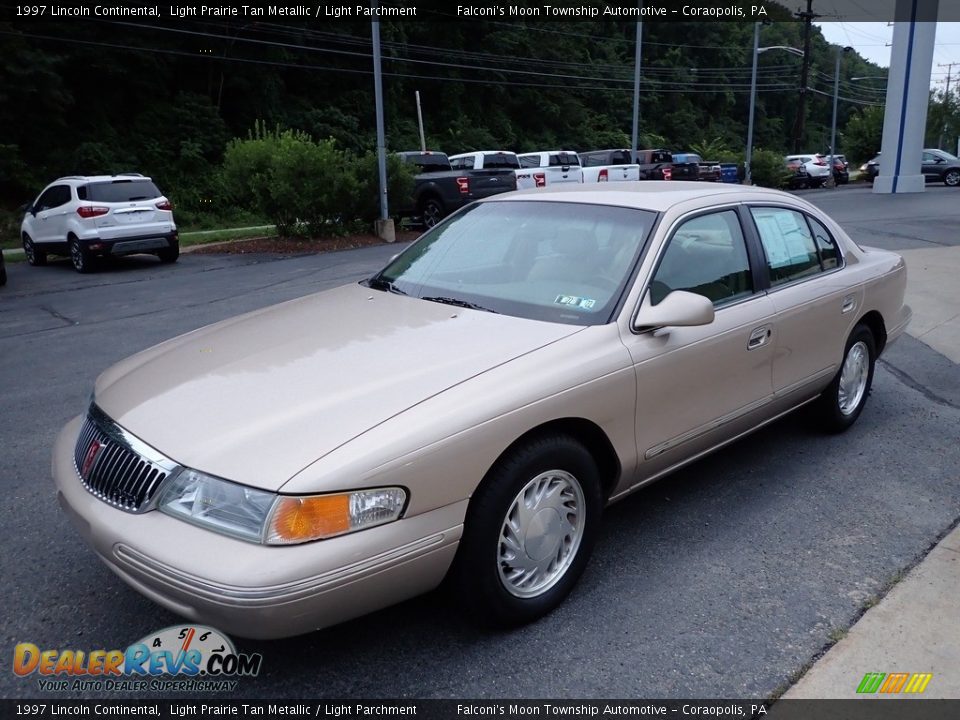 Light Prairie Tan Metallic 1997 Lincoln Continental  Photo #6