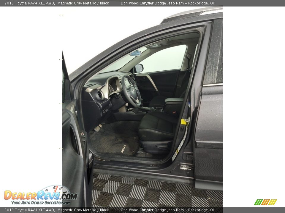 2013 Toyota RAV4 XLE AWD Magnetic Gray Metallic / Black Photo #14