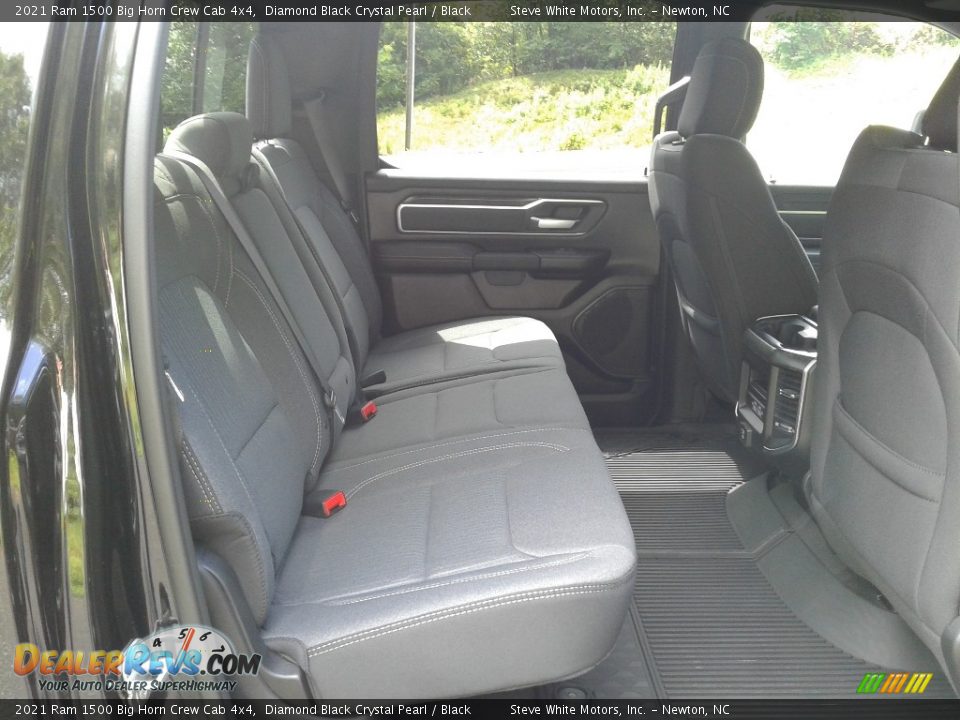 2021 Ram 1500 Big Horn Crew Cab 4x4 Diamond Black Crystal Pearl / Black Photo #17