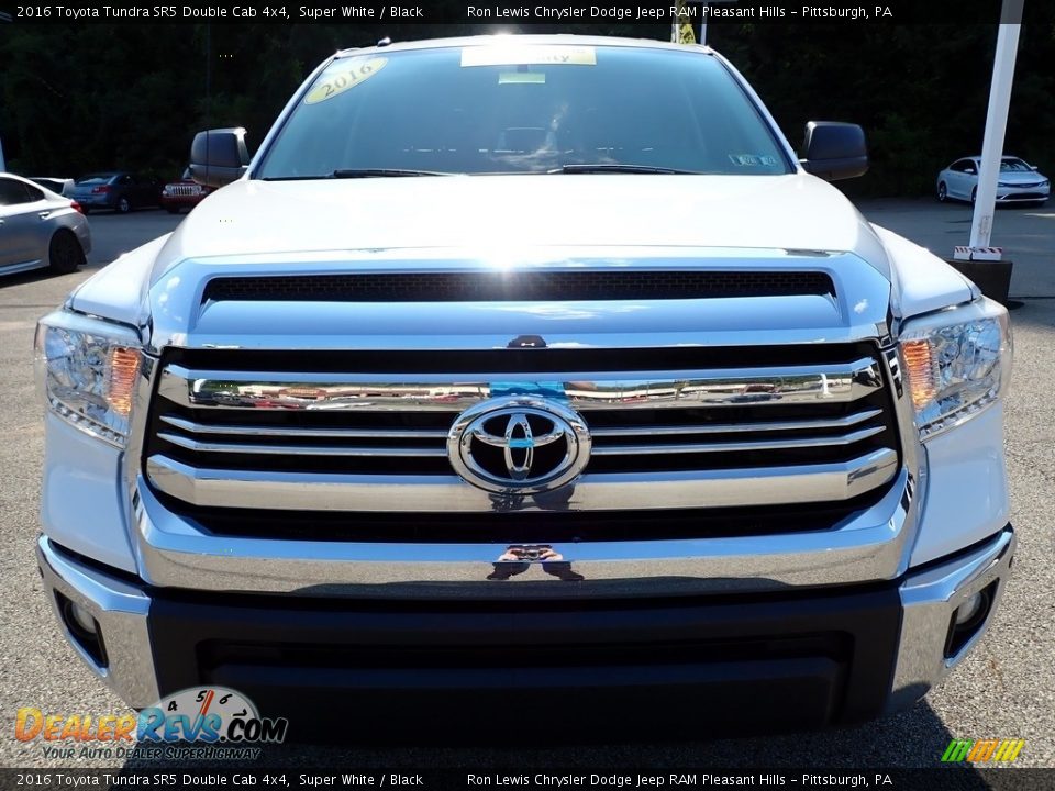 2016 Toyota Tundra SR5 Double Cab 4x4 Super White / Black Photo #9