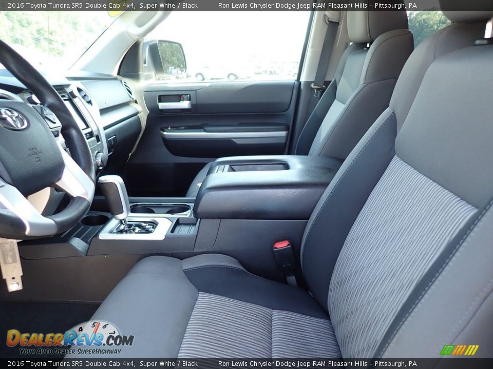 Front Seat of 2016 Toyota Tundra SR5 Double Cab 4x4 Photo #11