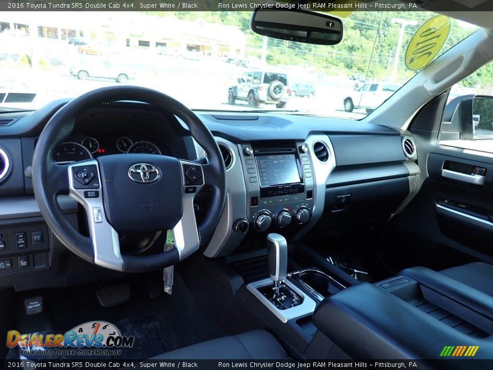 Dashboard of 2016 Toyota Tundra SR5 Double Cab 4x4 Photo #13