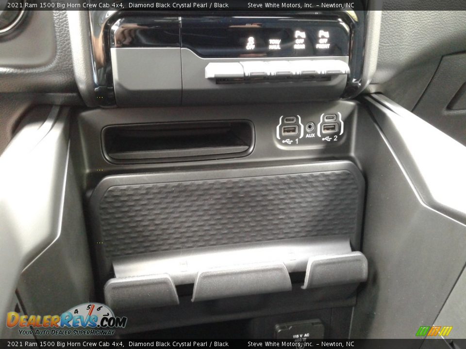 2021 Ram 1500 Big Horn Crew Cab 4x4 Diamond Black Crystal Pearl / Black Photo #28