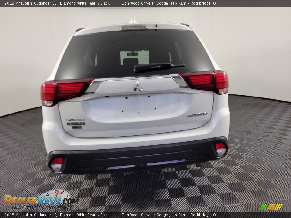 2018 Mitsubishi Outlander LE Diamond White Pearl / Black Photo #9