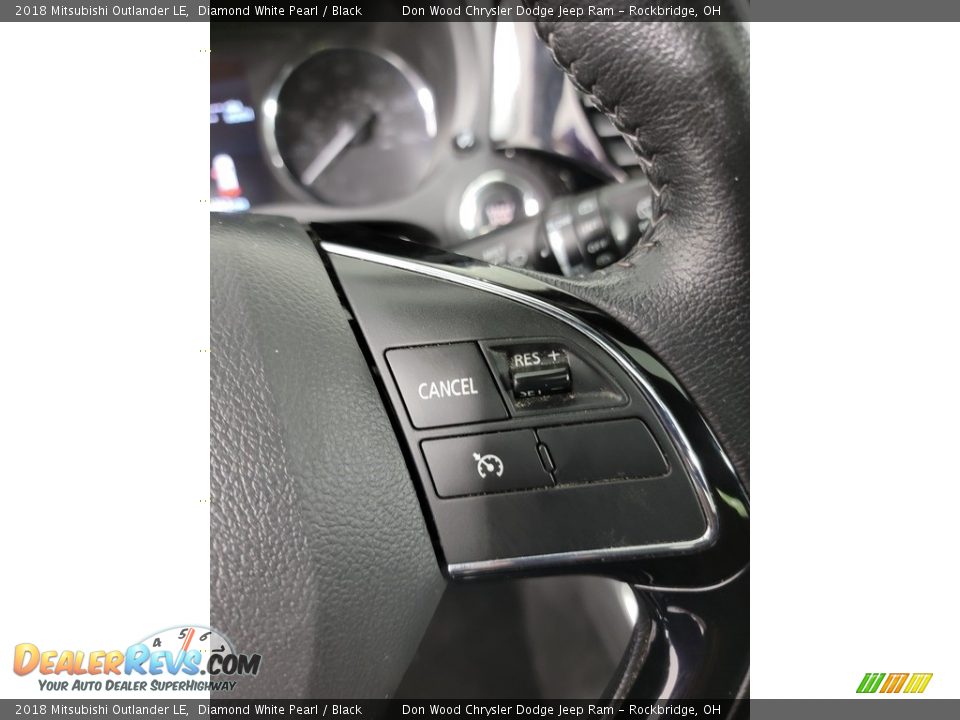 2018 Mitsubishi Outlander LE Diamond White Pearl / Black Photo #21