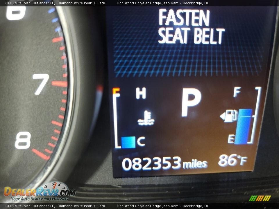 2018 Mitsubishi Outlander LE Diamond White Pearl / Black Photo #31