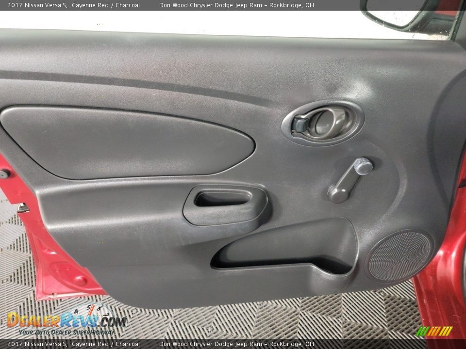 2017 Nissan Versa S Cayenne Red / Charcoal Photo #13