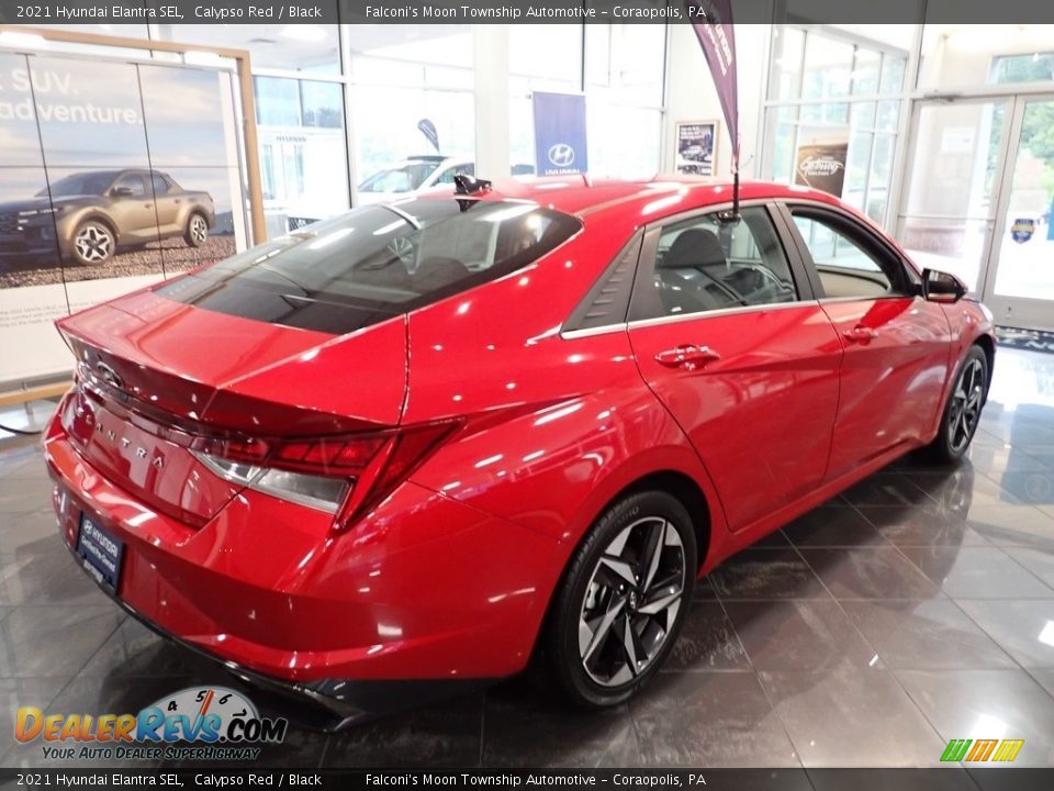 2021 Hyundai Elantra SEL Calypso Red / Black Photo #2